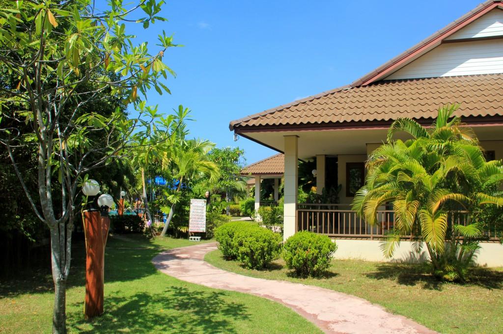Blu Pine Villa & Pool Access - Sha Plus Phuket Екстериор снимка